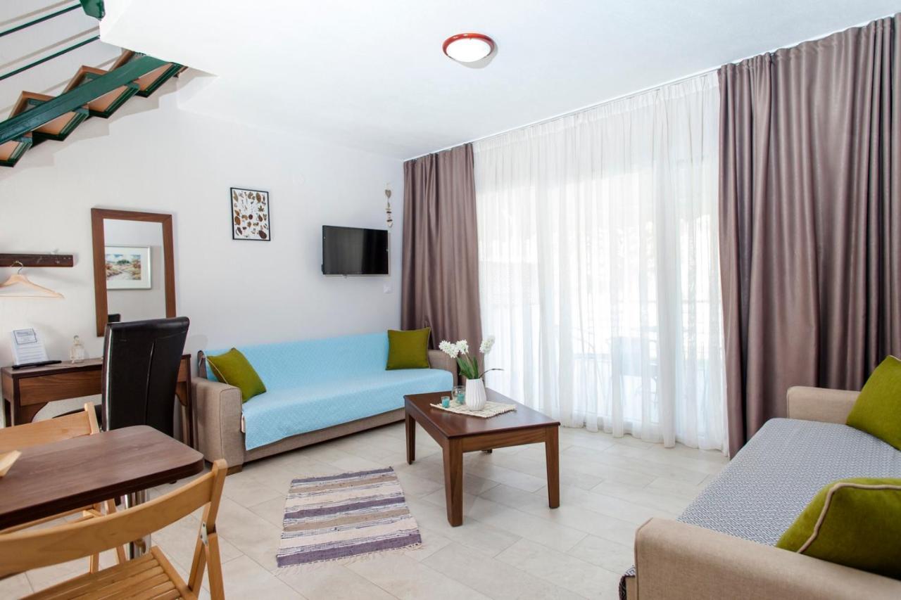 Erosaria Suites Nikiti  Exterior photo