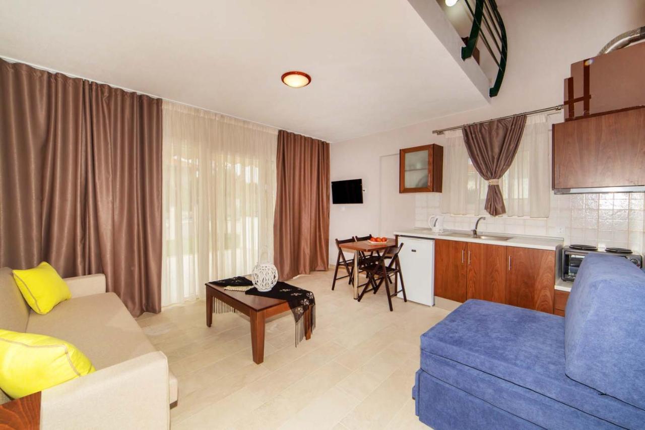 Erosaria Suites Nikiti  Exterior photo